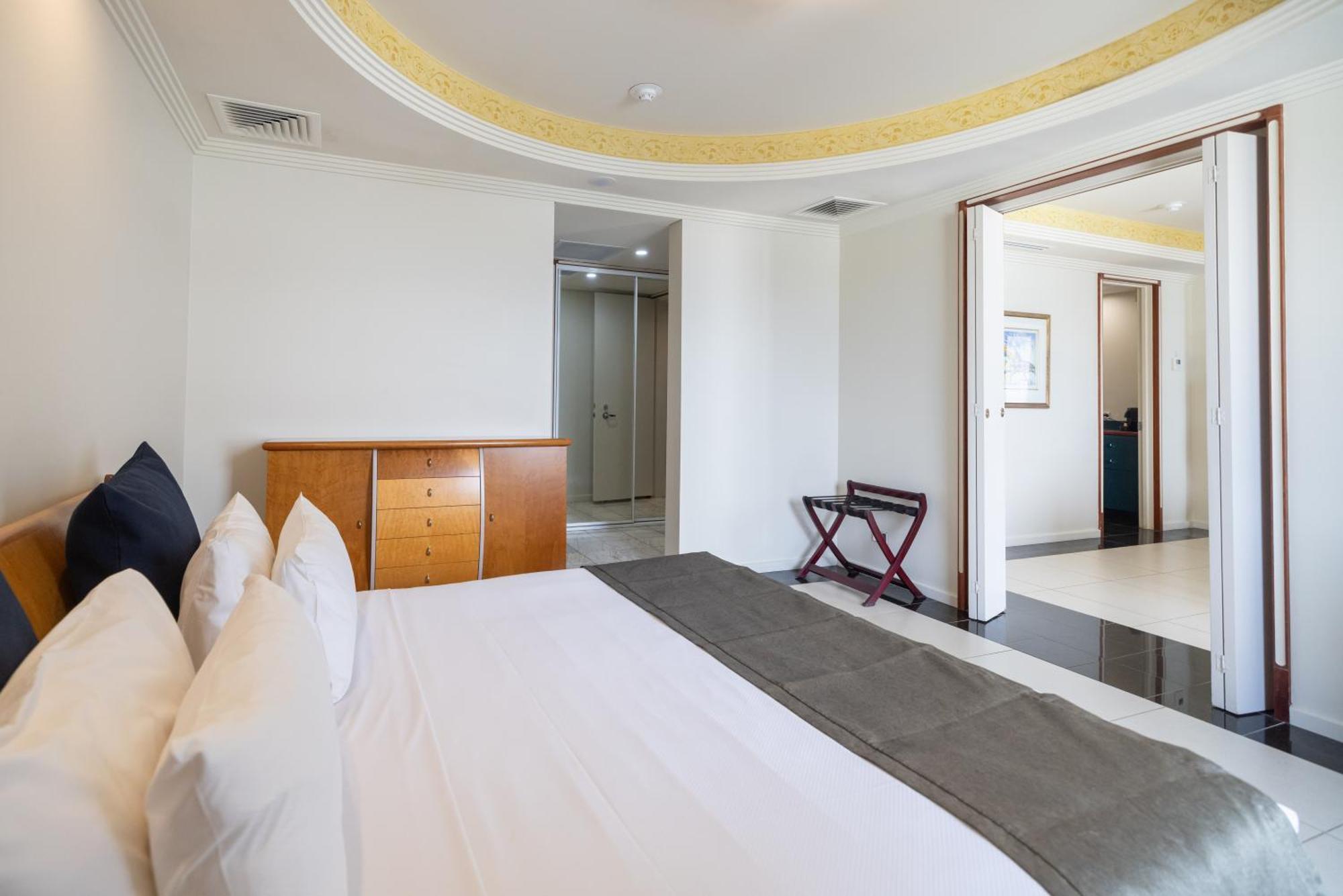 มินดิล บีช กาสิโน แอนด์ รีสอร์ต Hotel ดาร์วิน ภายนอก รูปภาพ A bedroom at the hotel